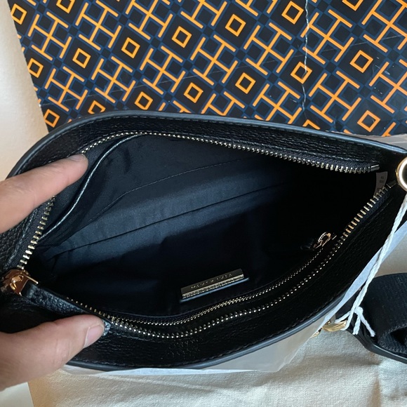 New, authentic Tory Burch swing crossbody bag - Picture 5 of 14